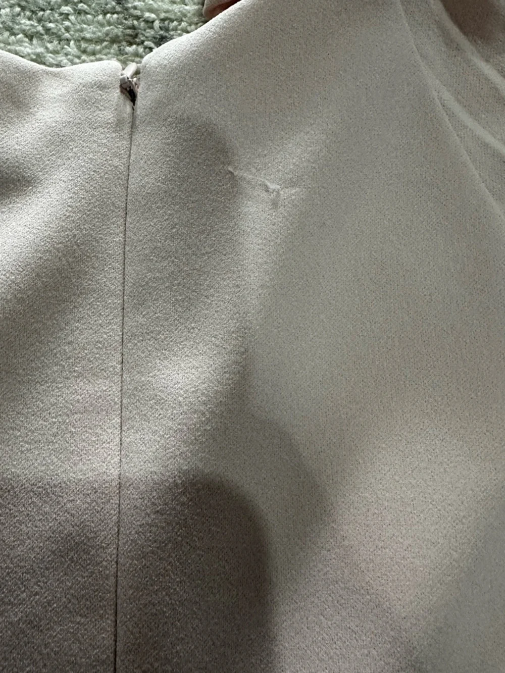 Calvin Klein Pleated Puff-Sleeve Midi Dress - Picture 6 of 11